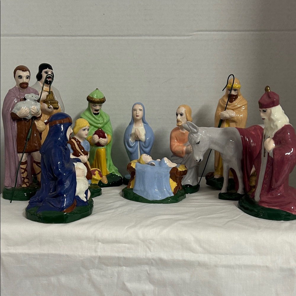 Green and White Ceramic Figurine 11 pc Vintage Navity Set signed Christmas Scene
